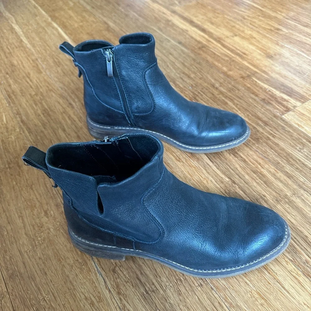 FRANCO SARTO Black Leather Ankle Hoda Bootie - Picture 1 of 5